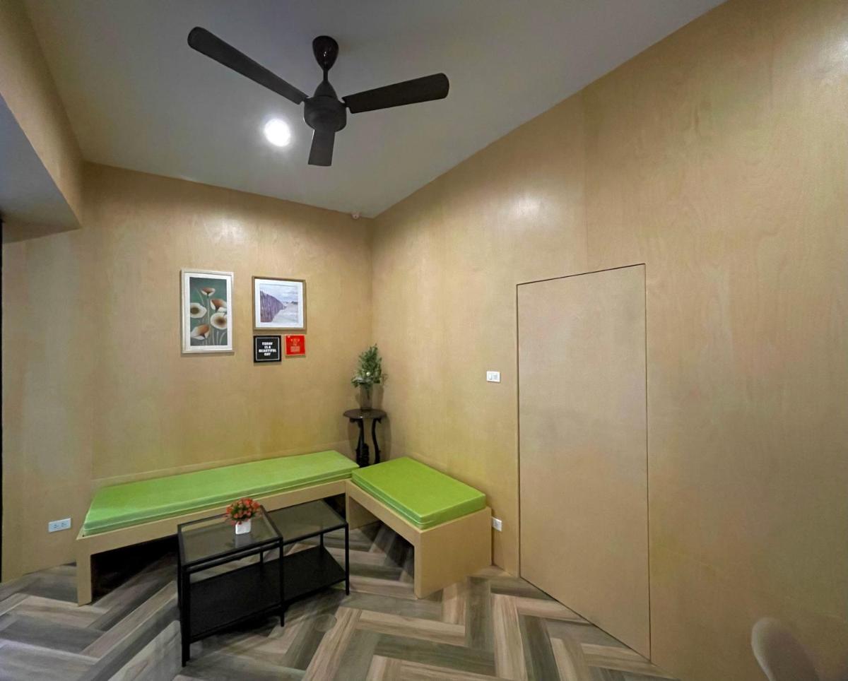 Room Actually Service Apartment - Housity