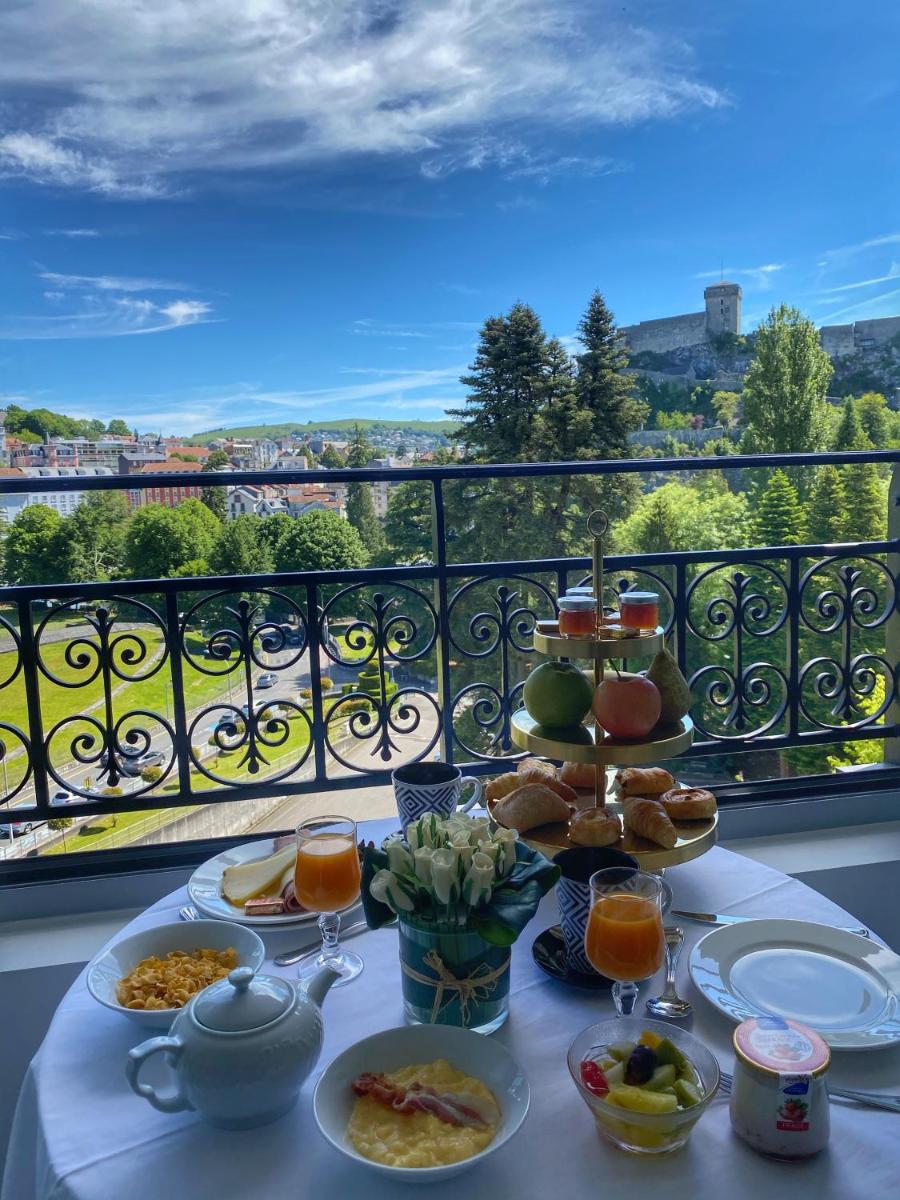 Nourriture dans l'hôtel ou à proximité