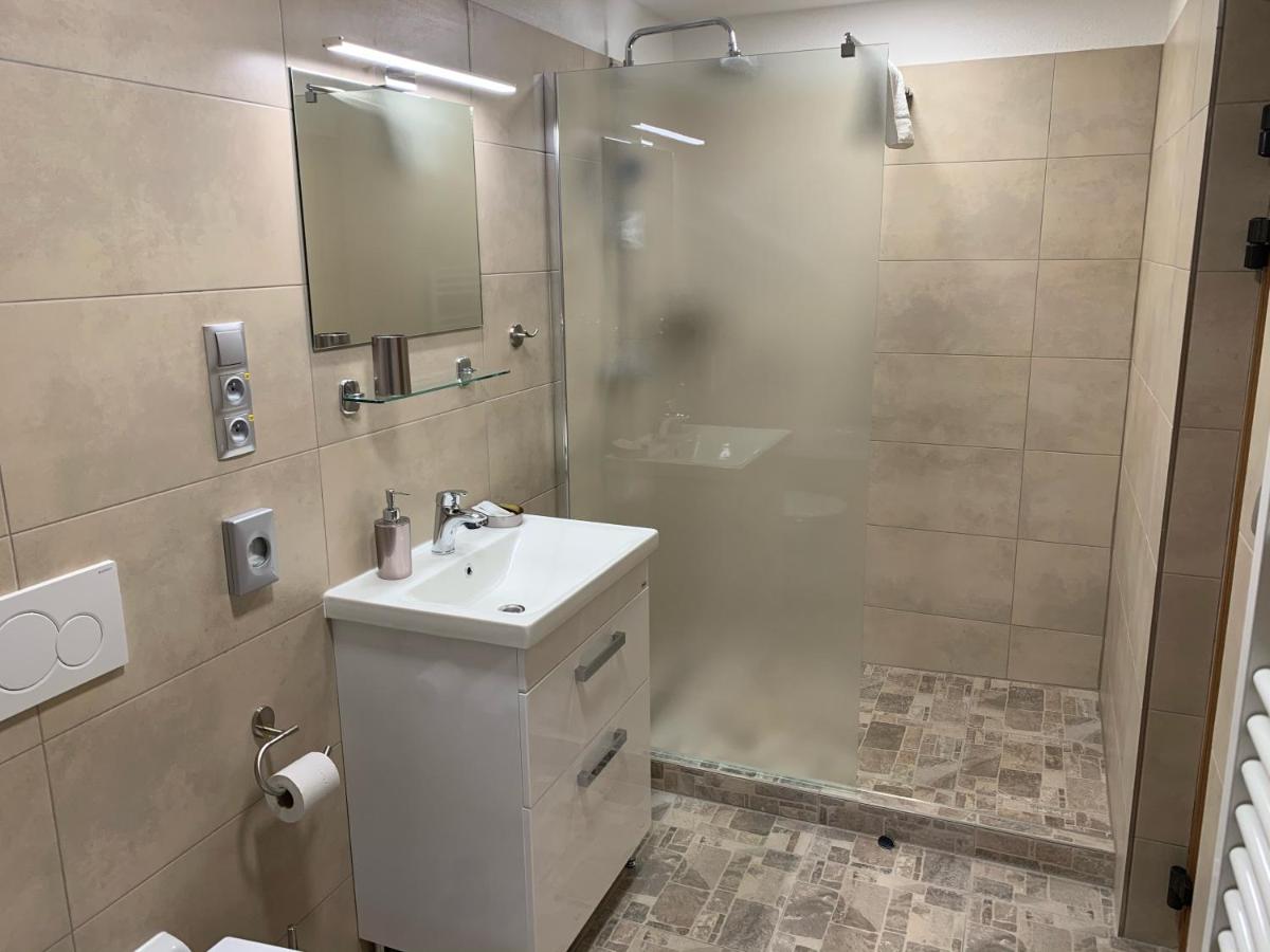 Apartmány Hujer 2 - Housity