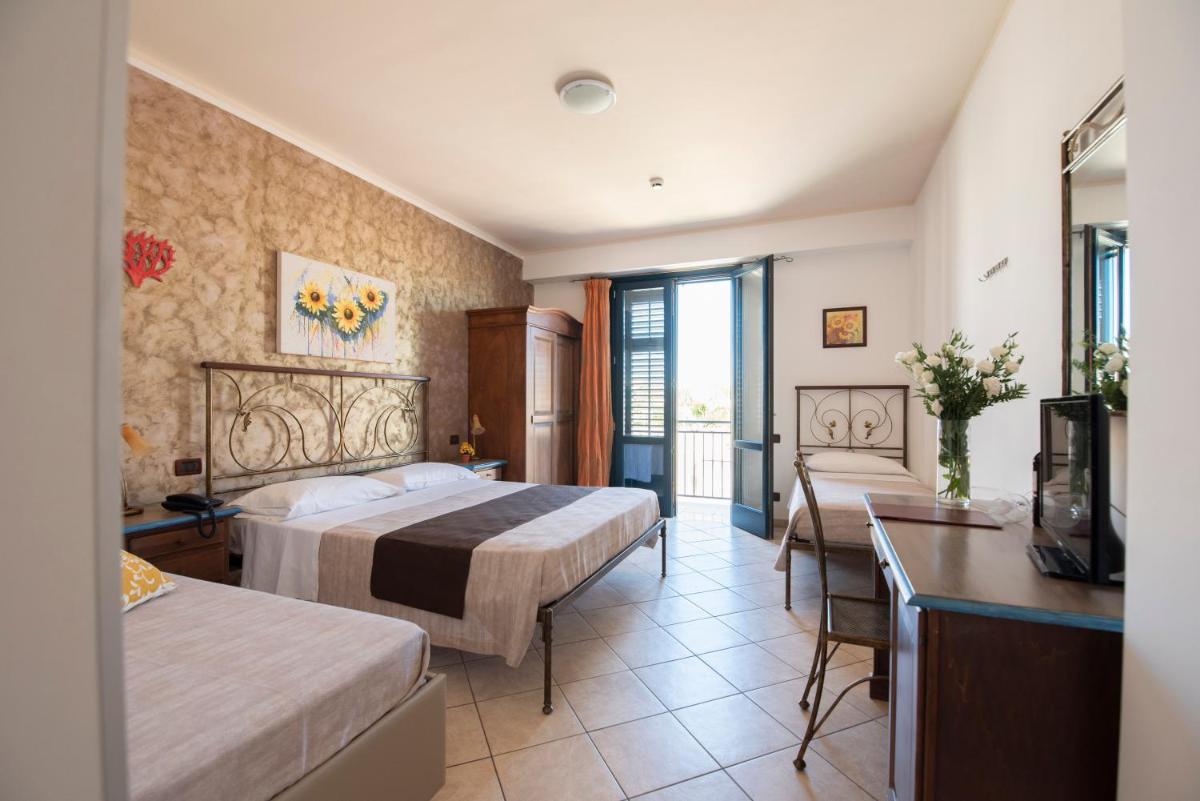 Hotel Altamarea - Housity