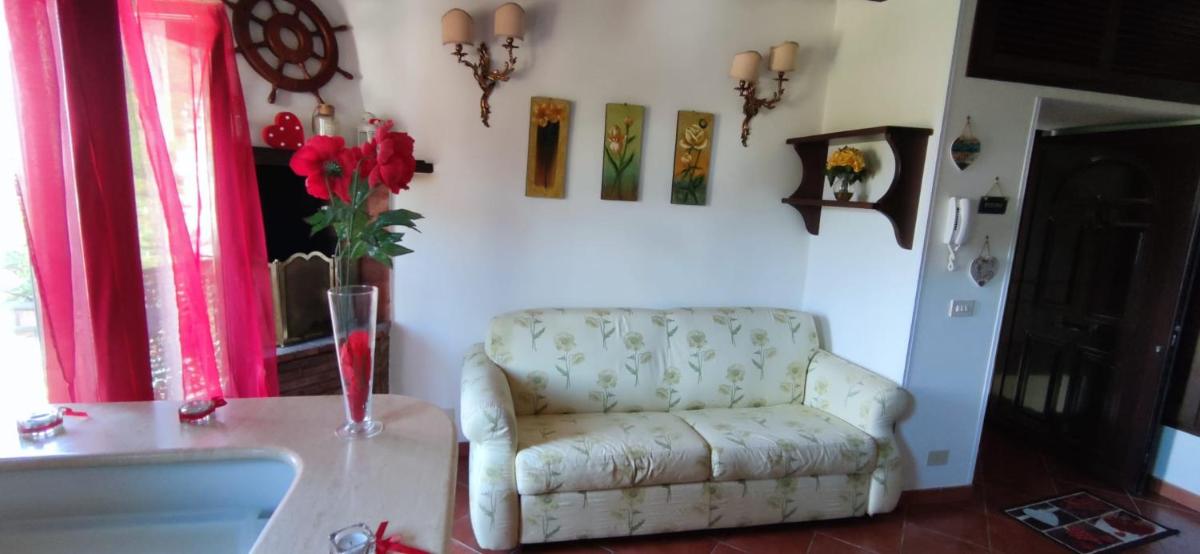 FUGA ROMANTICA con CAMINO , VISTA MARE - Housity
