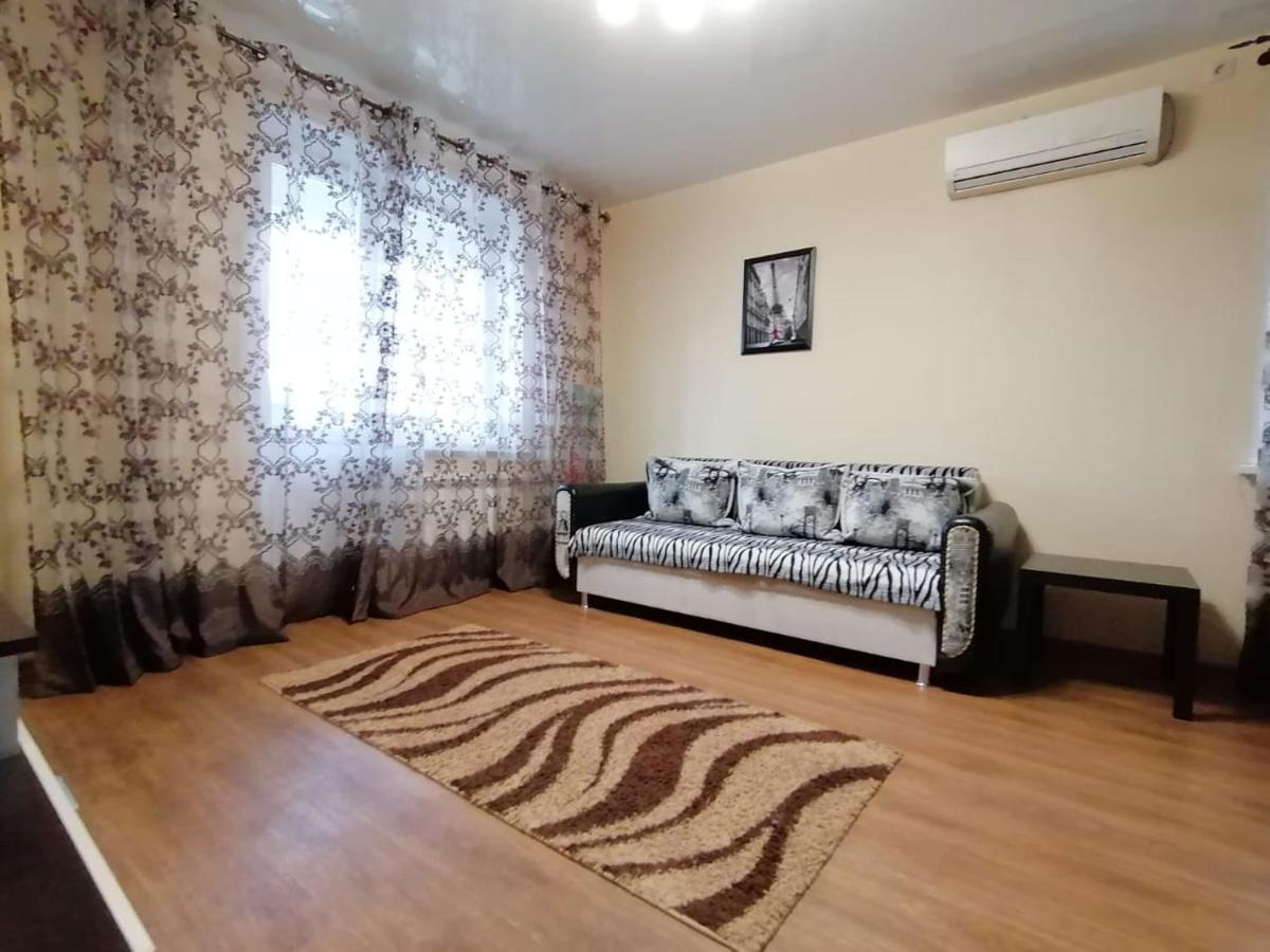 Apartment on Aleksandrova 8 - Housity