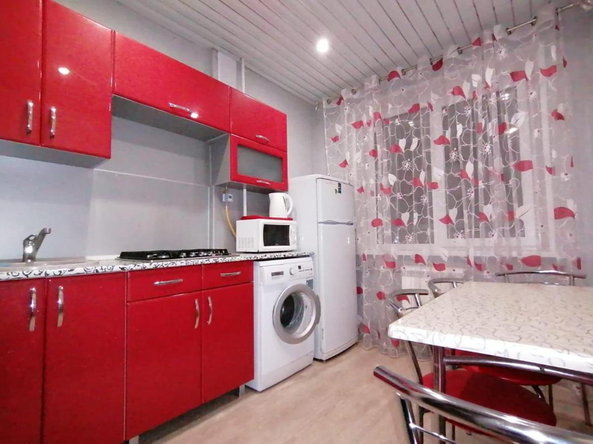 Apartment on Aleksandrova 8 - Housity