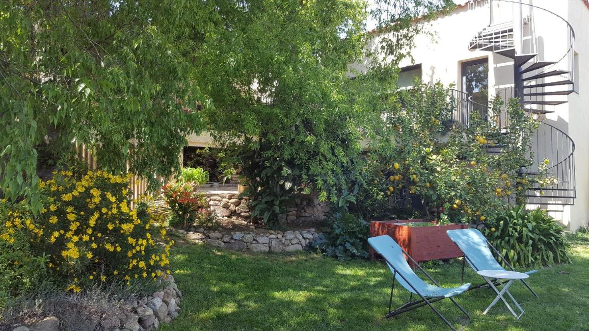 La Casa dels Lledoners - Housity