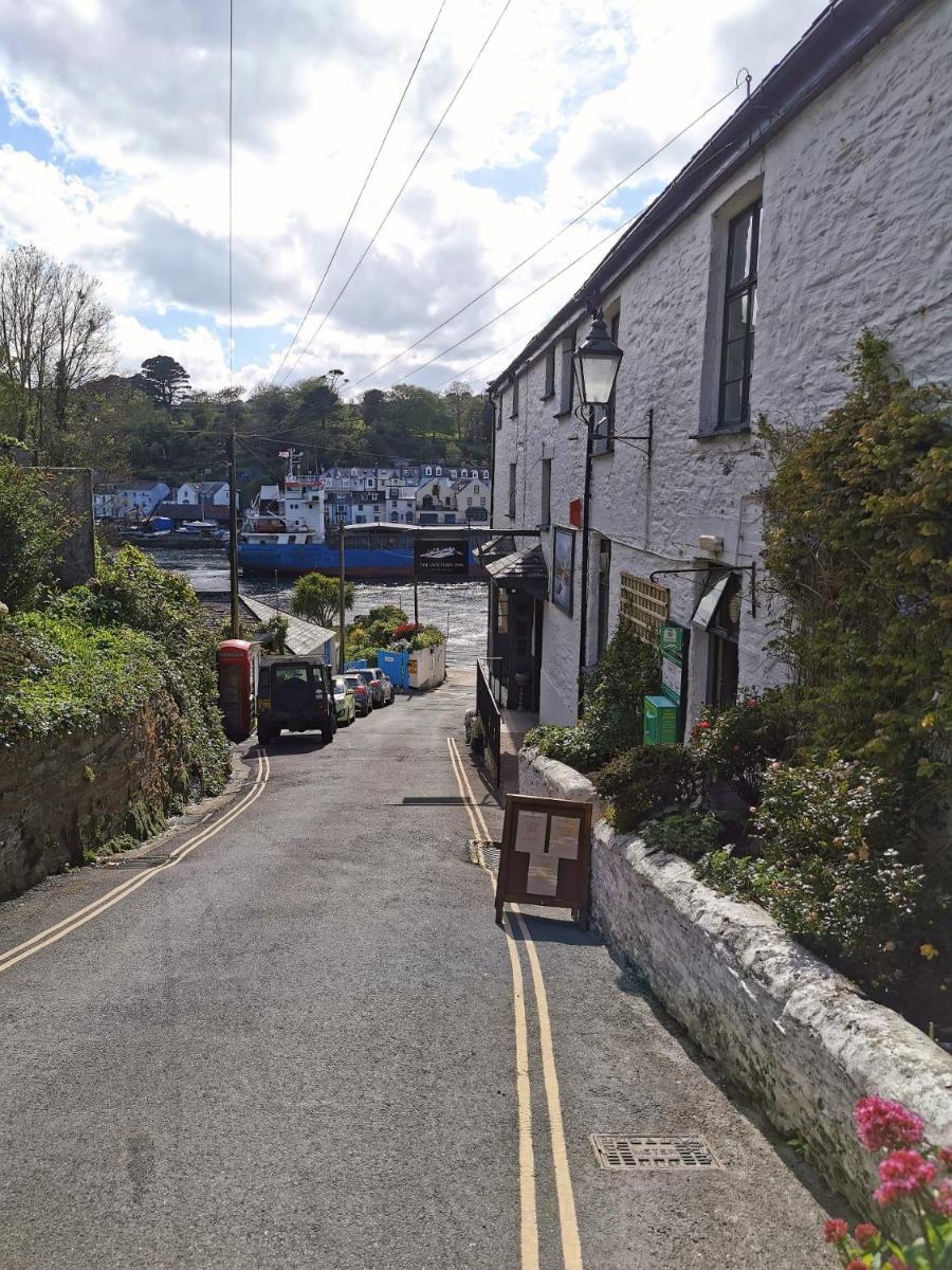 The Old Ferry Inn - Housity