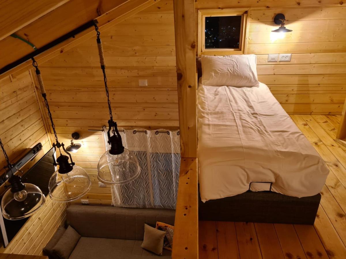 Vida Bhermon 1, one wood Cabin - Housity