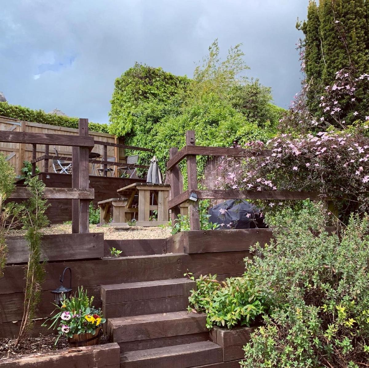 Teasel Cross Cottage, Painswick - Housity