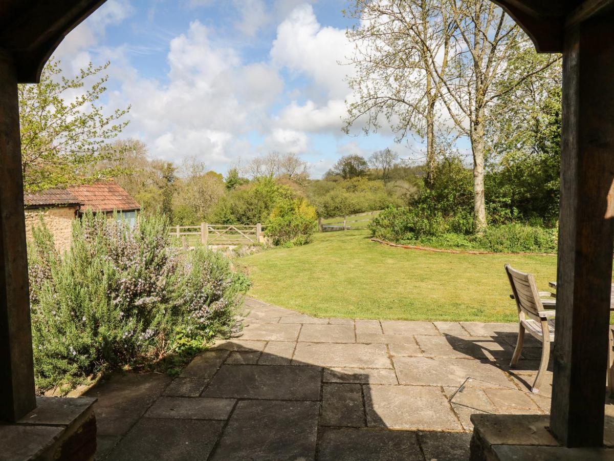 Marles Farmhouse - Housity