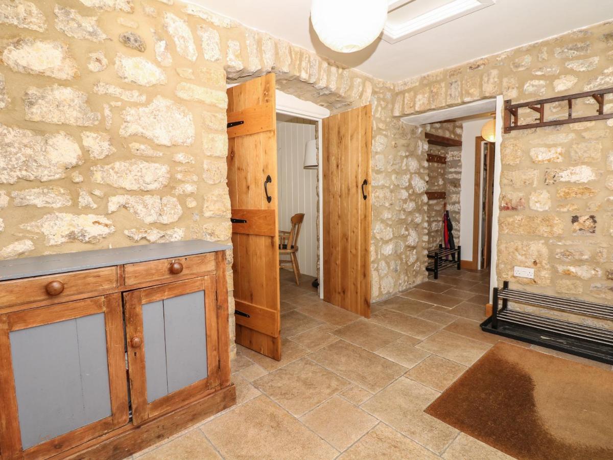 Marles Farmhouse - Housity