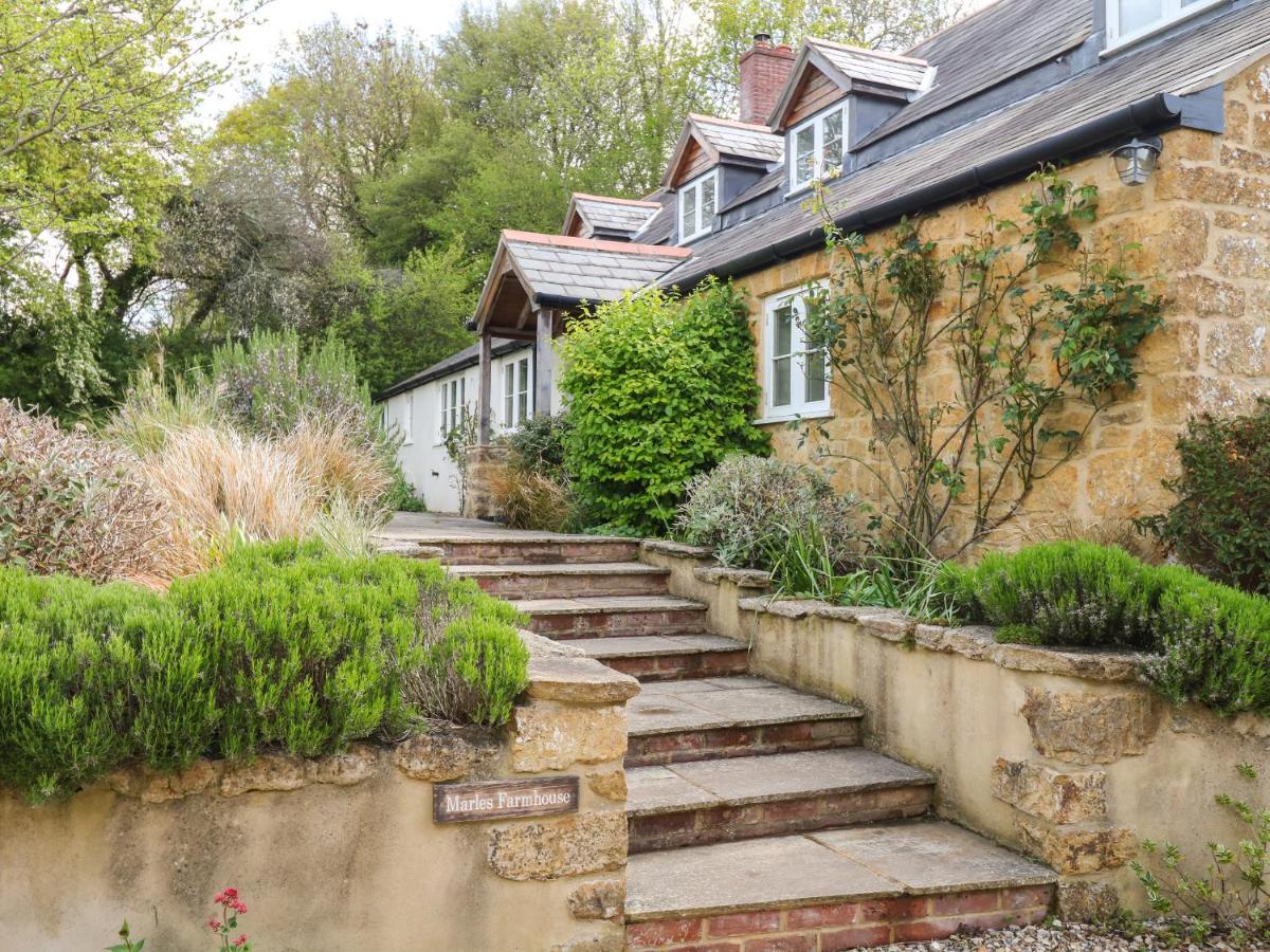 Marles Farmhouse - Housity