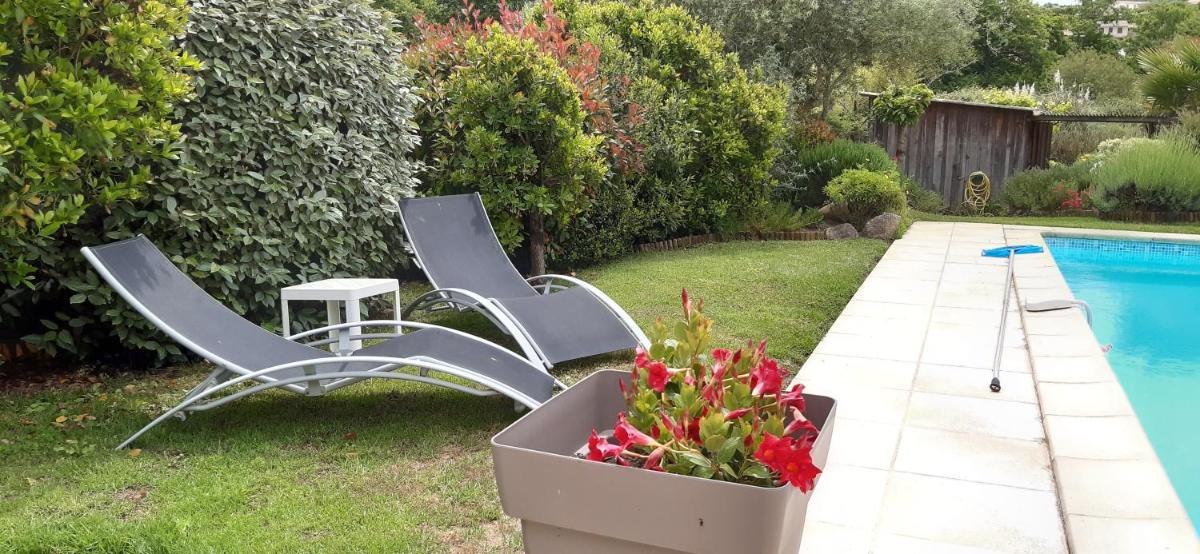 studio 5min plage agosta - Housity