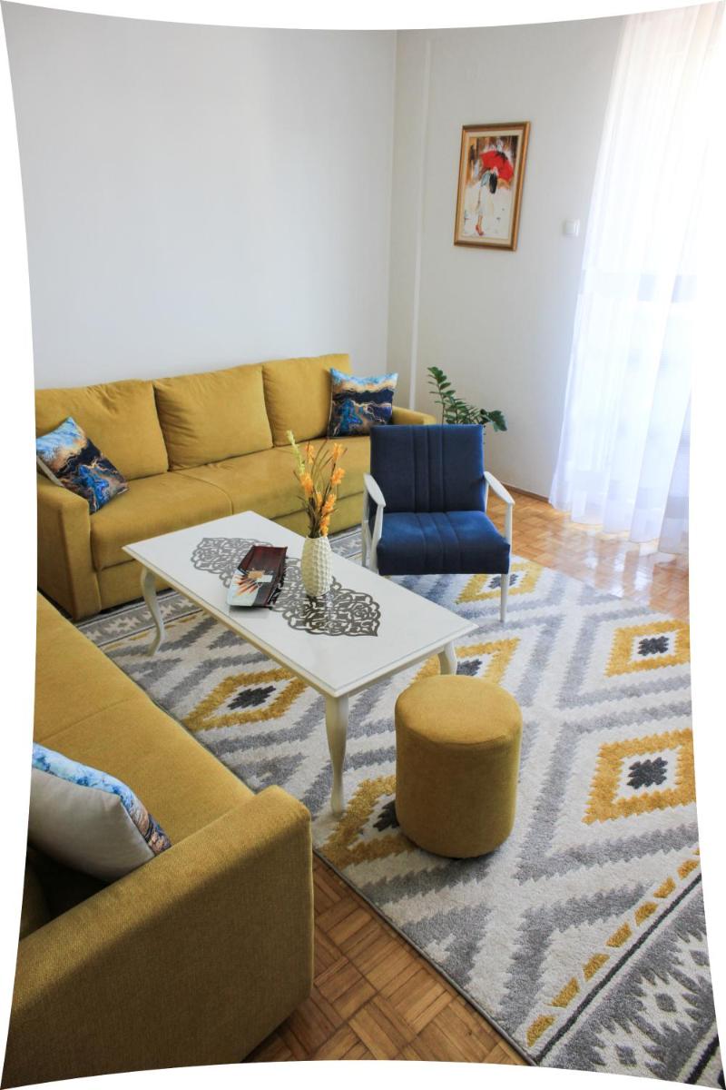 Sweet Home Gloria - Housity