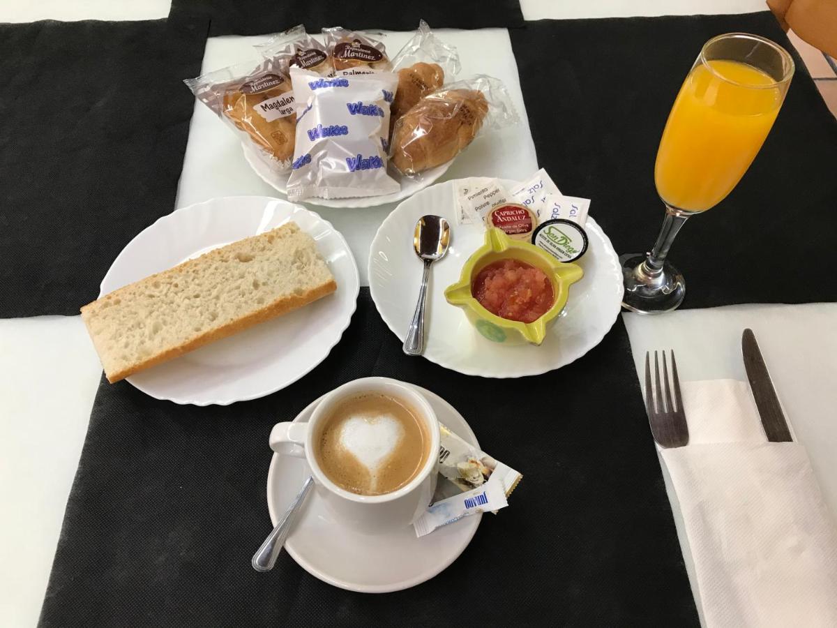 Hotel Madrid - Housity