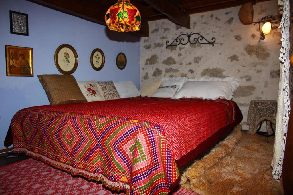 Traditional Cretan Houses,Agios Myronas - Housity