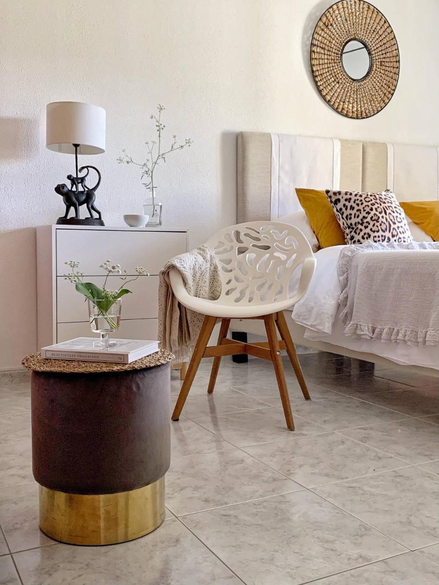 Stylish 3 Bedroom Apartment close to the Beach - Hizvo
