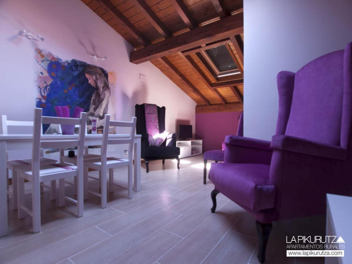 Apartamentos Rurales La Pikurutza - Housity