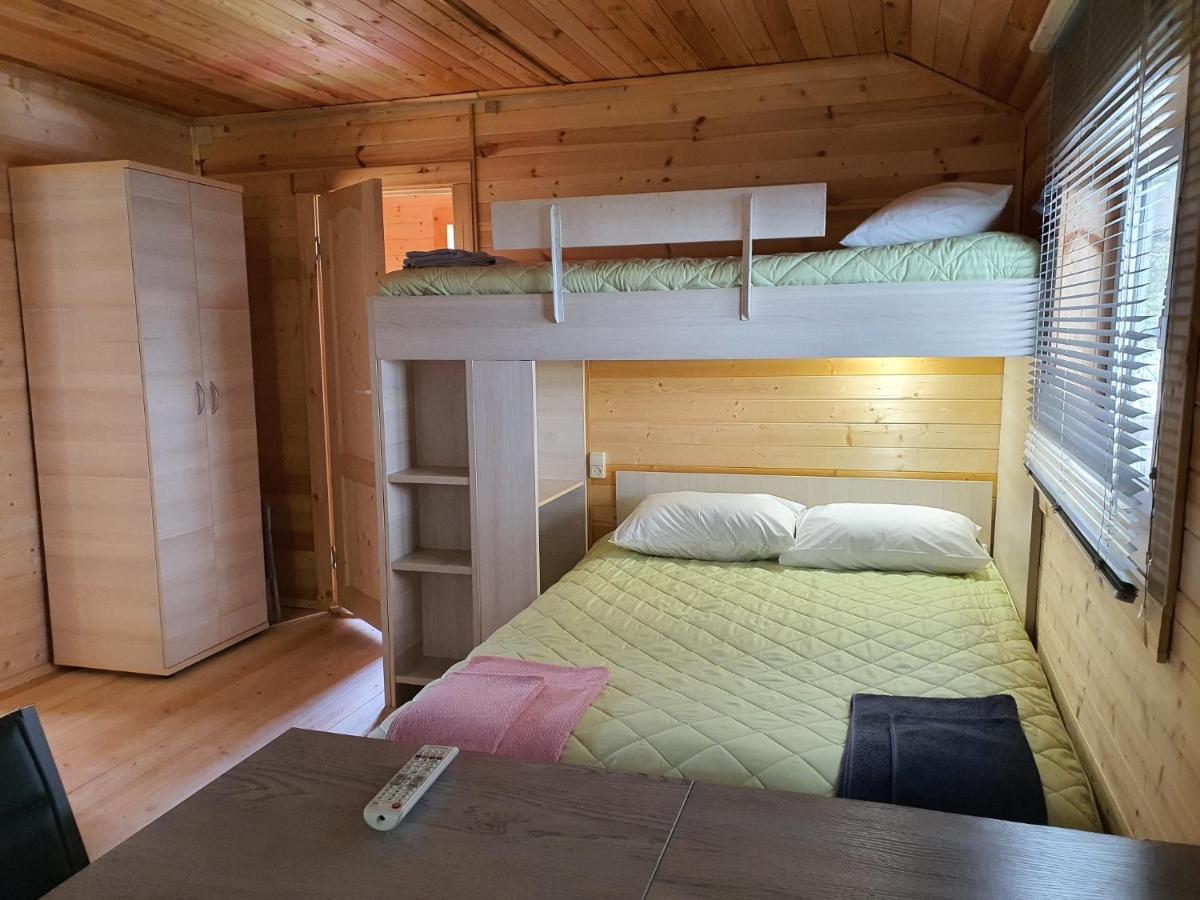 Ozeriava forest - Housity