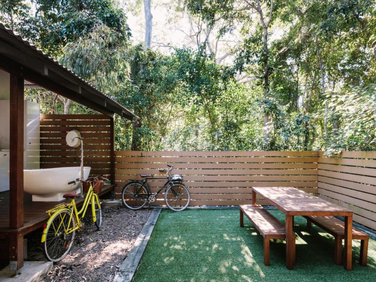 The Little Bush Hut - Housity