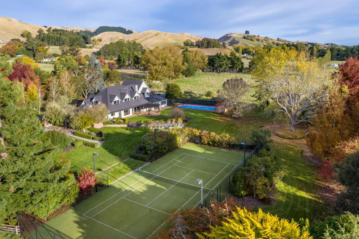 Longbush Estate - Housity