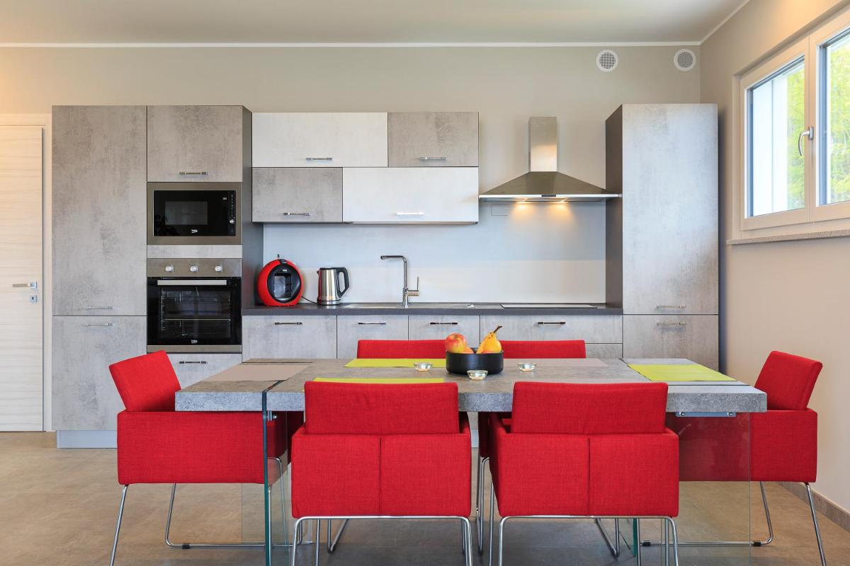 Skylake Penthouse by Impero House - Housity