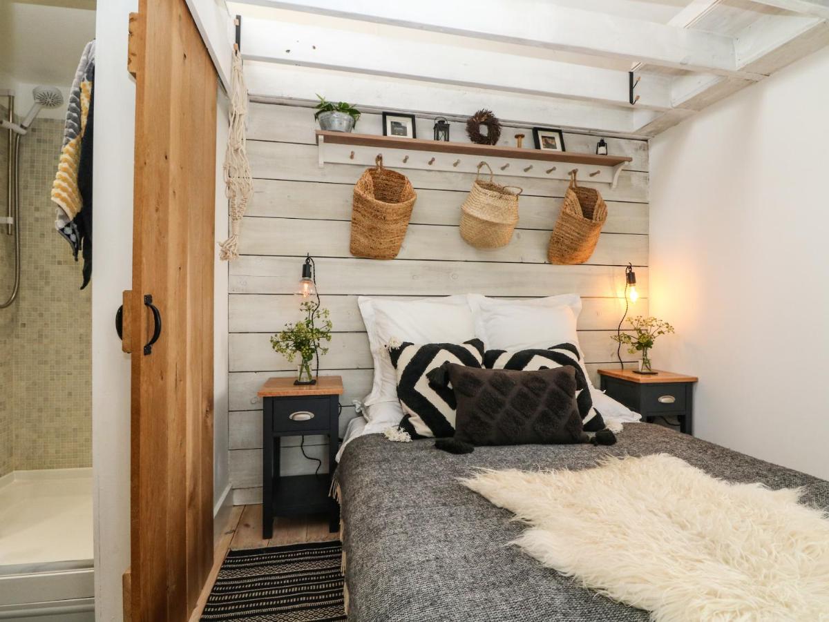 Rocket Cart House - Housity