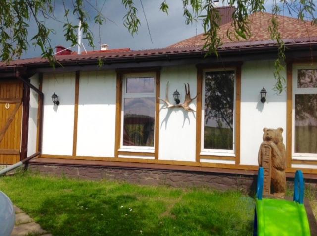Usadba 12 Stulev - Housity
