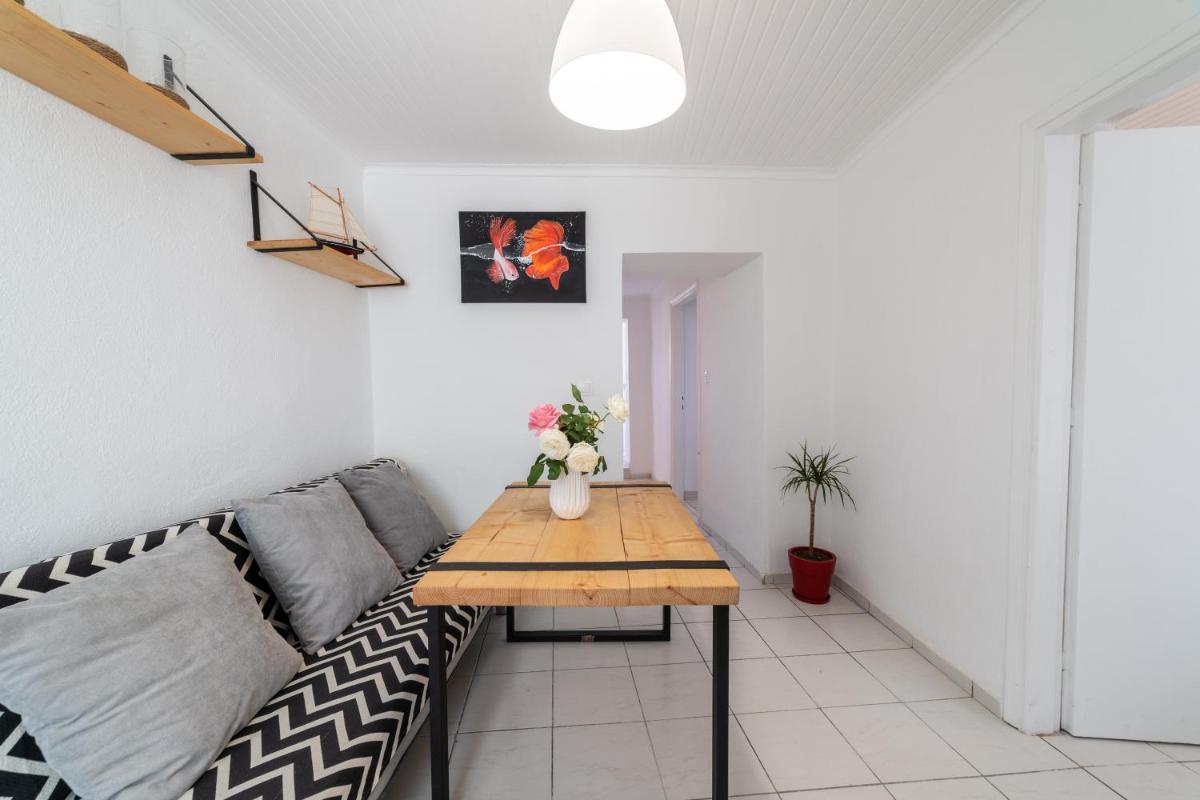 Simple Pleasures Home - Housity