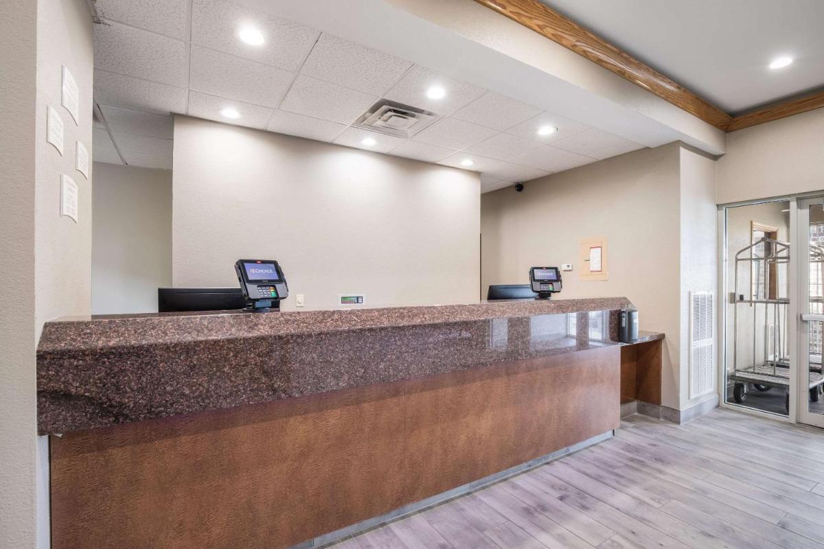 Suitetrails - Quality Inn & Suites