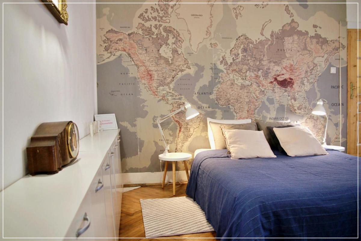Fifty shades of travel - Housity