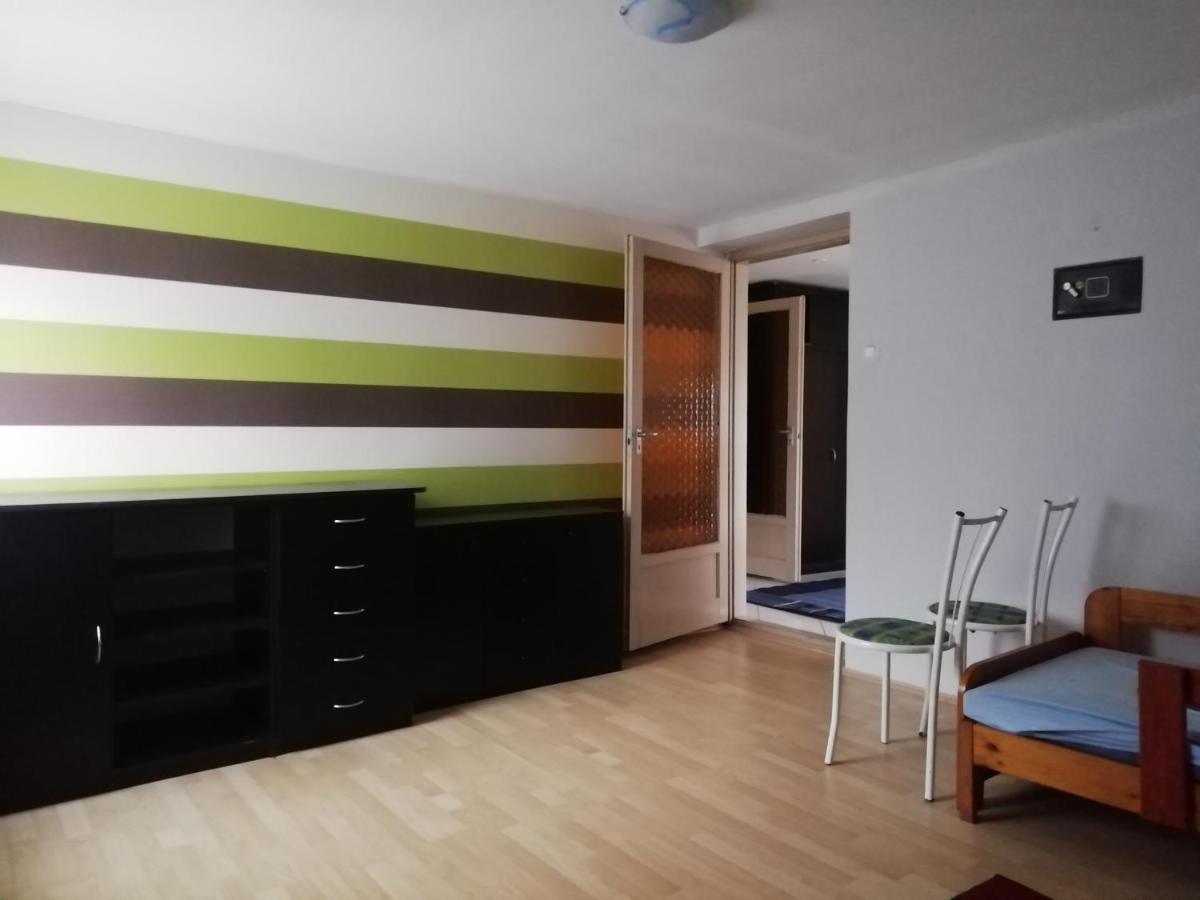 Maci Vendégház - Housity
