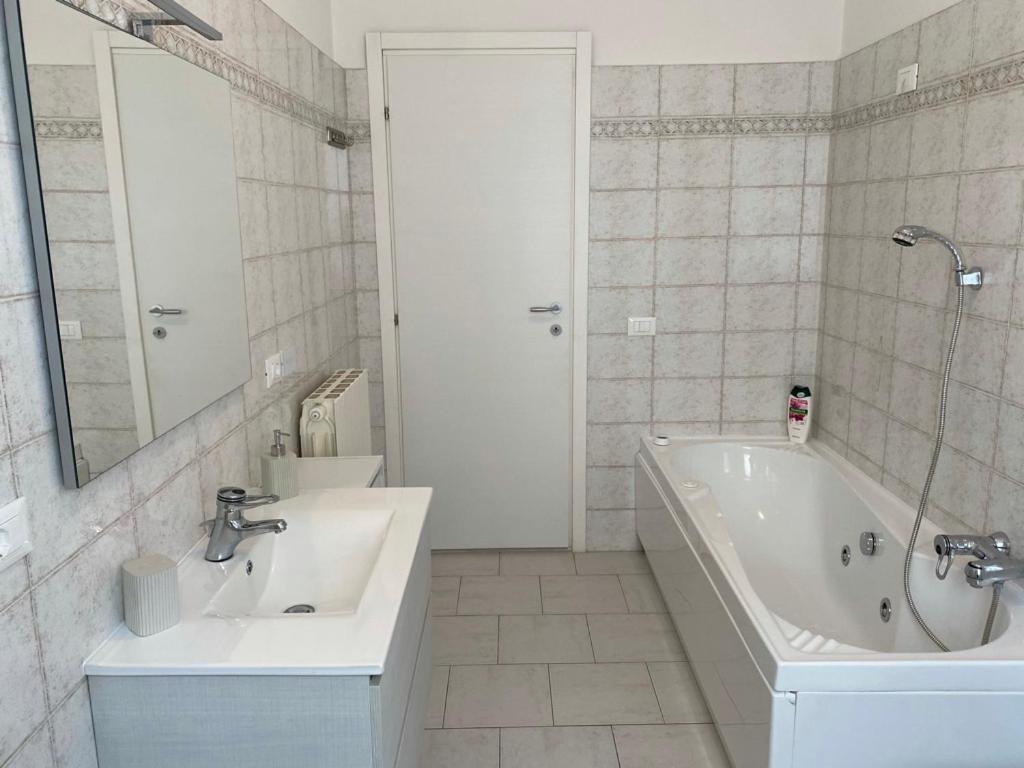 Appartamento Massa - Housity