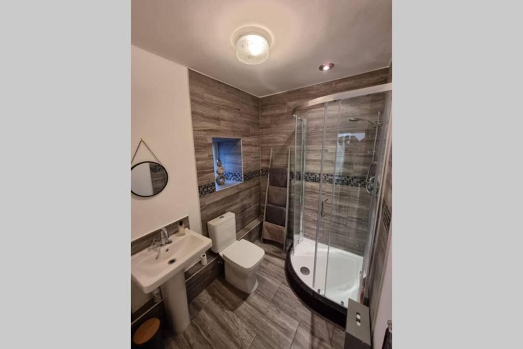 Crystal Cottage - 5 min walk from Holmfirth Town Centre - Housity