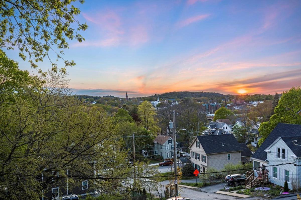 Sunset Suite - Housity