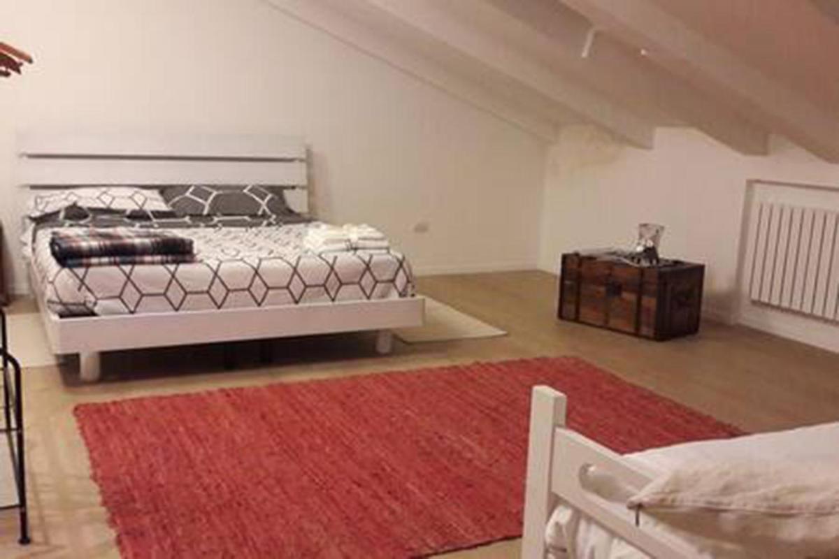 La Casetta Ferrara B&B - Housity