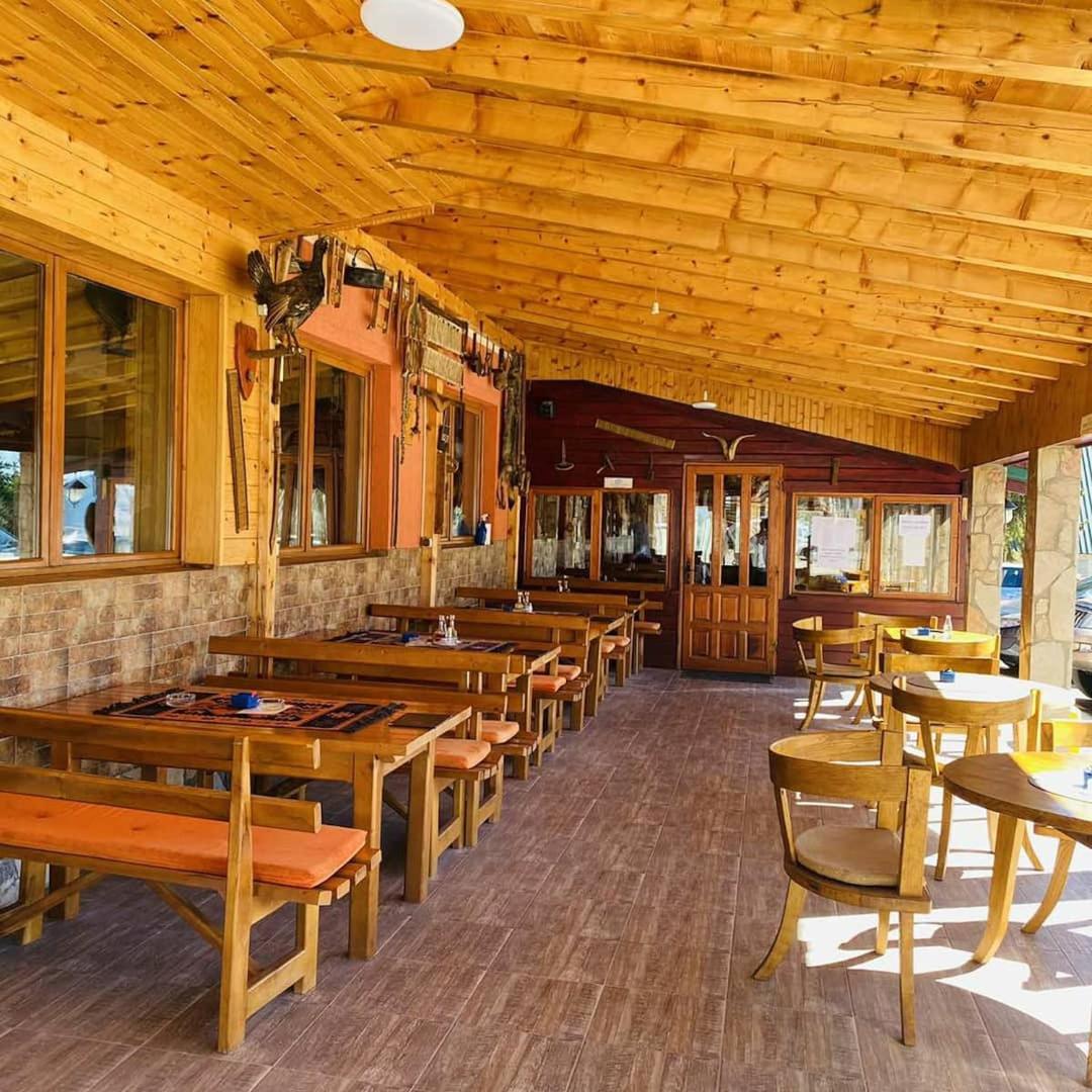 Hotel Lovac - Housity