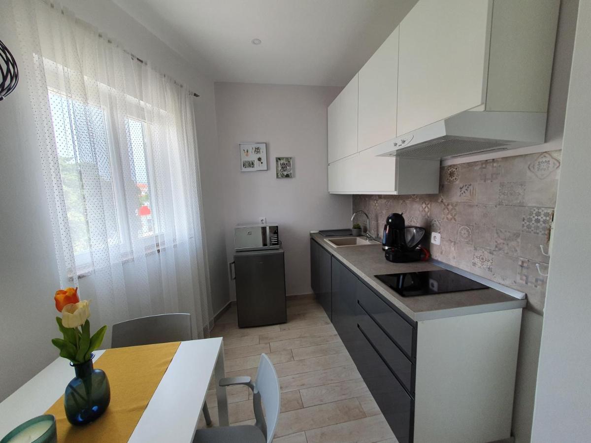 Apartment Danijela - Housity