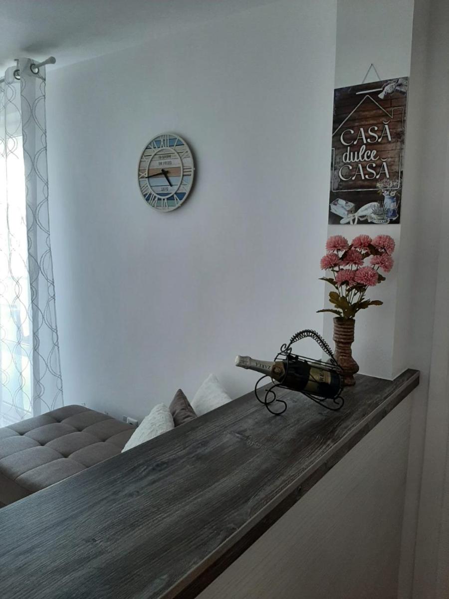 Chic Apartament - Housity