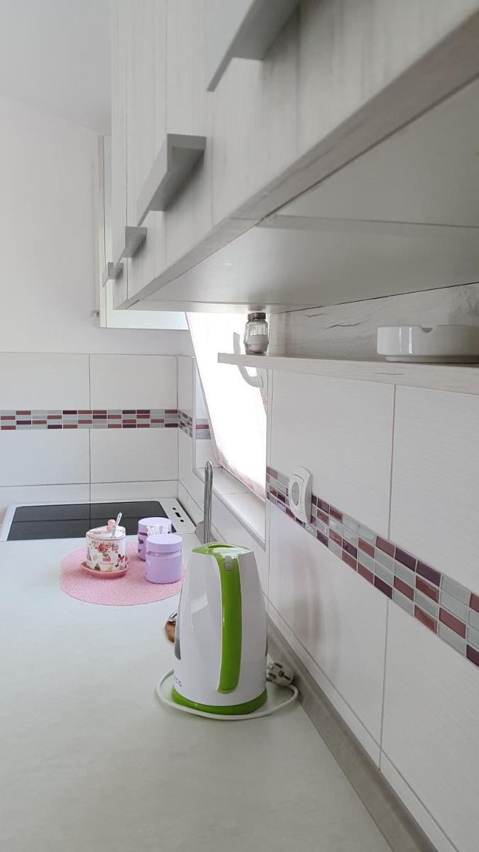 Apartment Jelena Sutvara - Housity