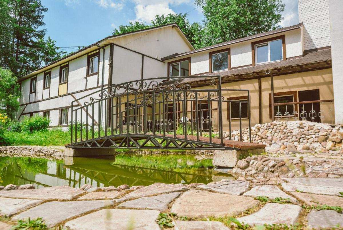 Baza otdyha azimut - Housity