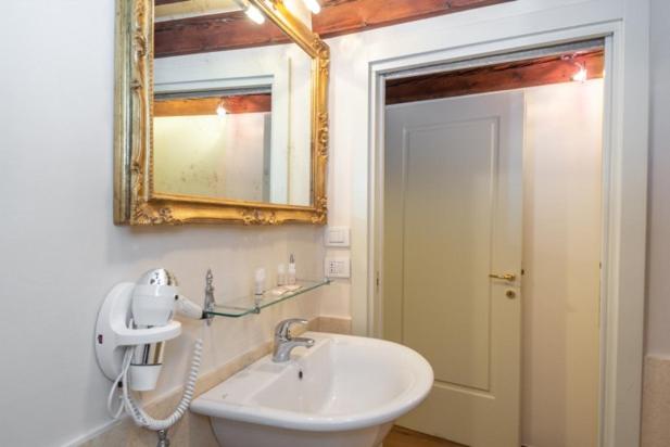 LUXURY APARTMENT San Marco Experience - Housity