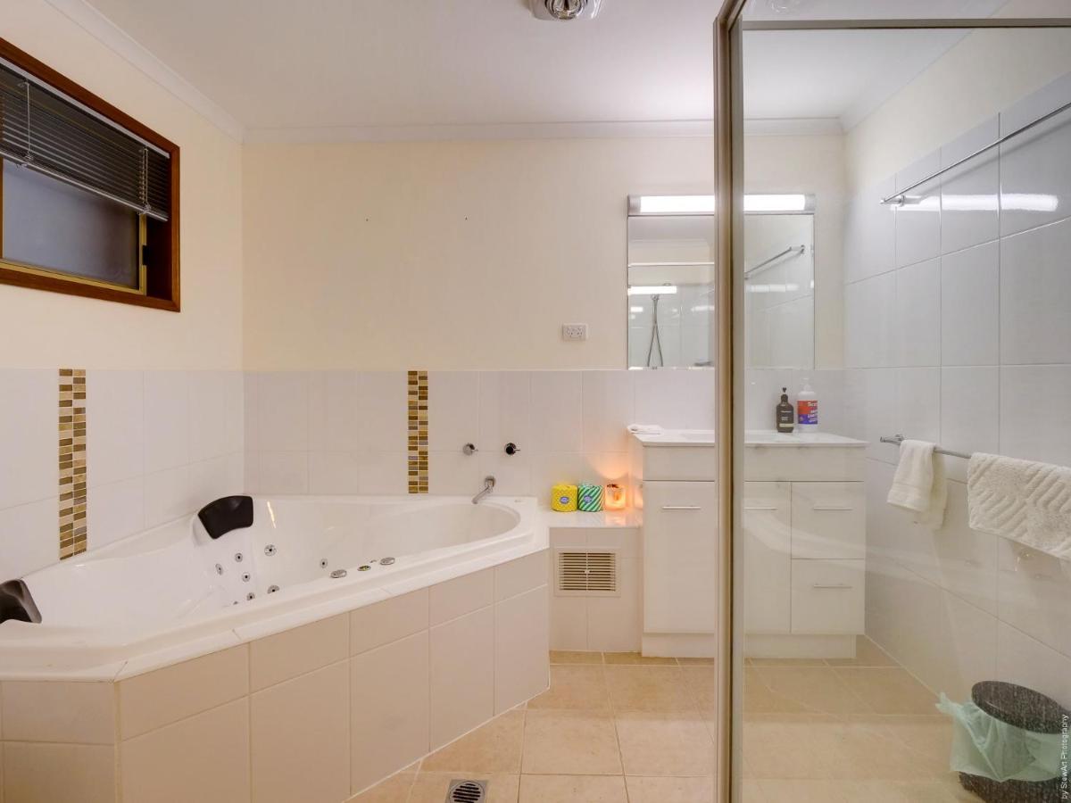 Pialbas best family holiday home BB, free wine wifi Pet friendly - Housity