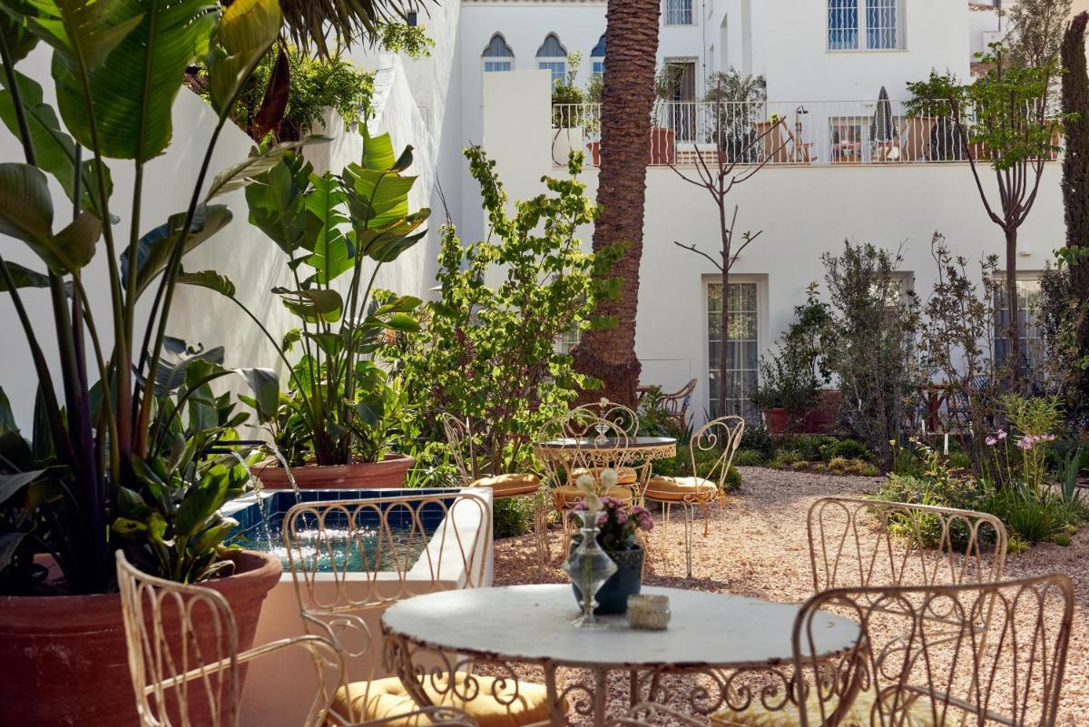 Jardín al aire libre en Cristine Bedfor Mahon