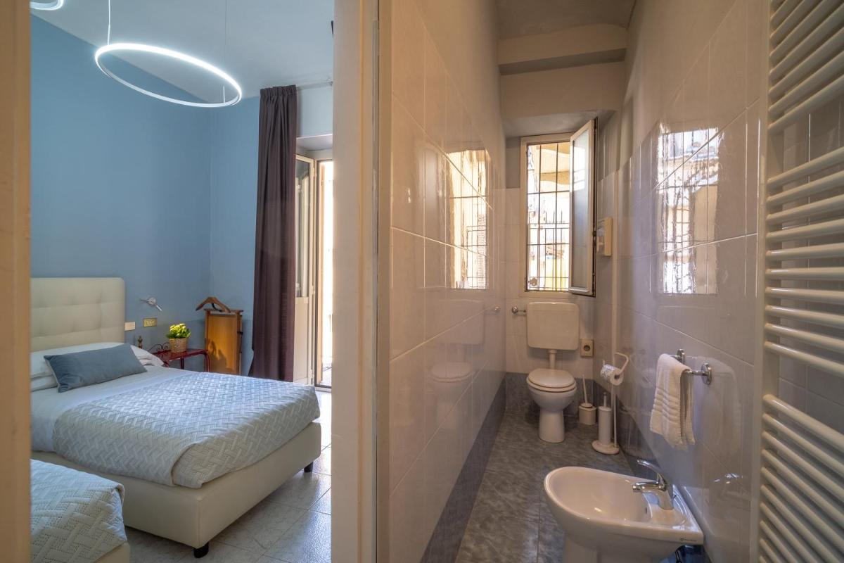 Hotel Italia - Housity