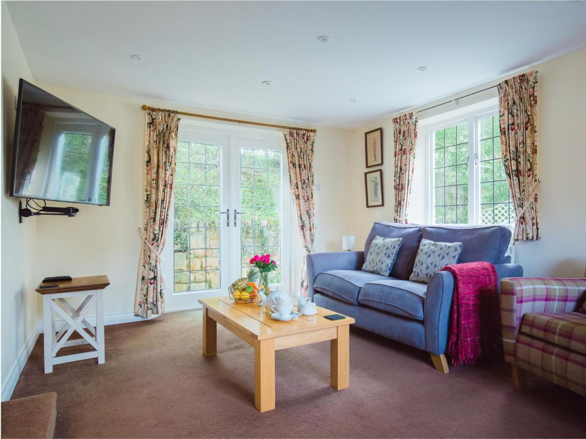 Emma Dent - Housity