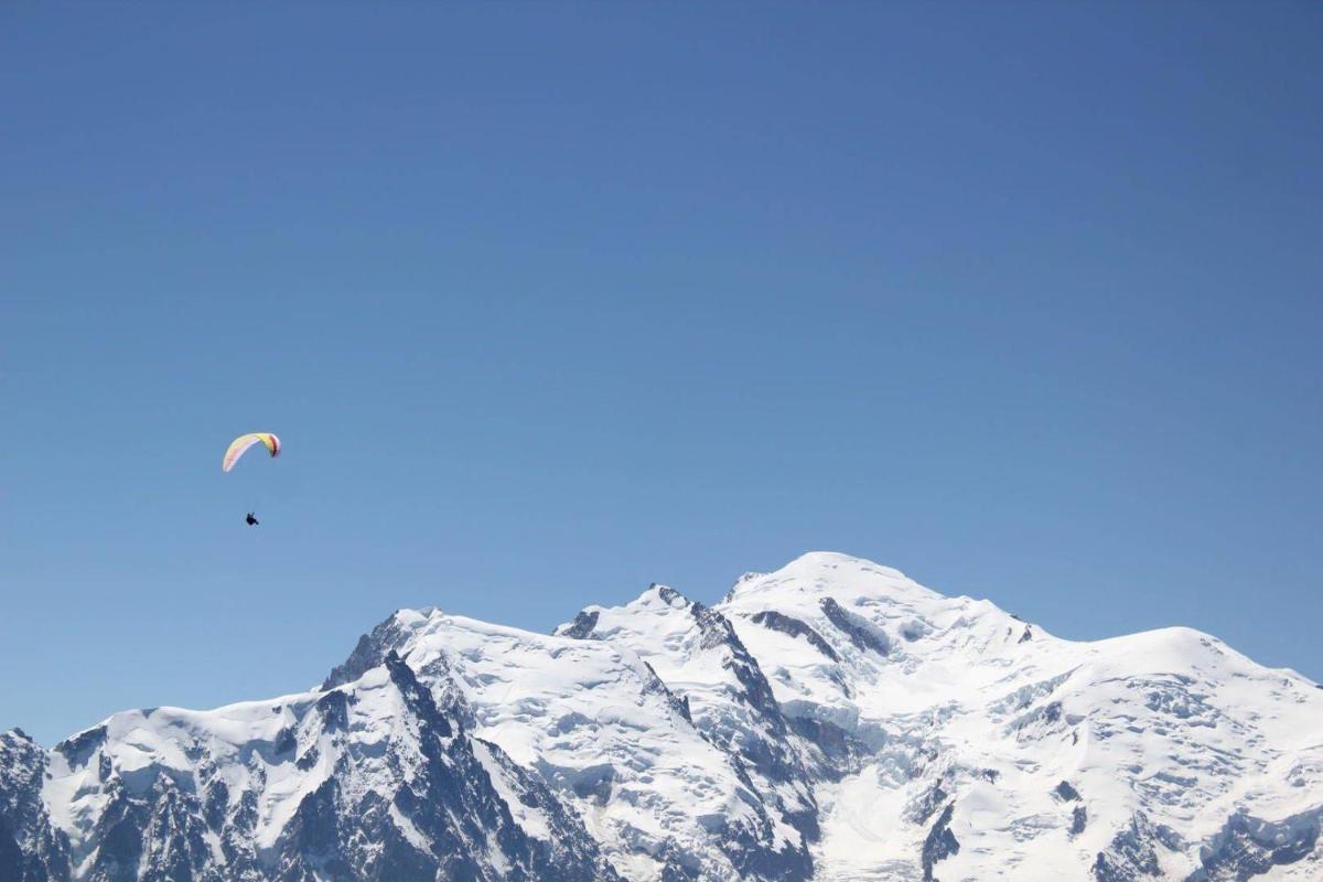 Vue générale sur la montagne ou vue sur la montagne depuis l'hôtel