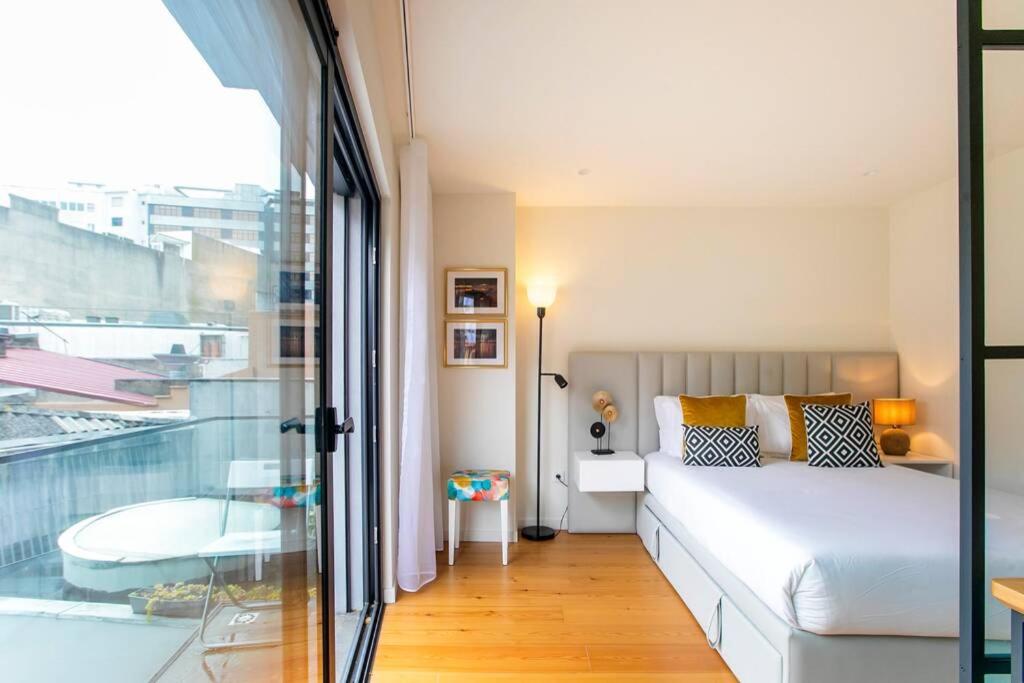 Porto Magic Studio w/ Wi-FI & A/C - Housity