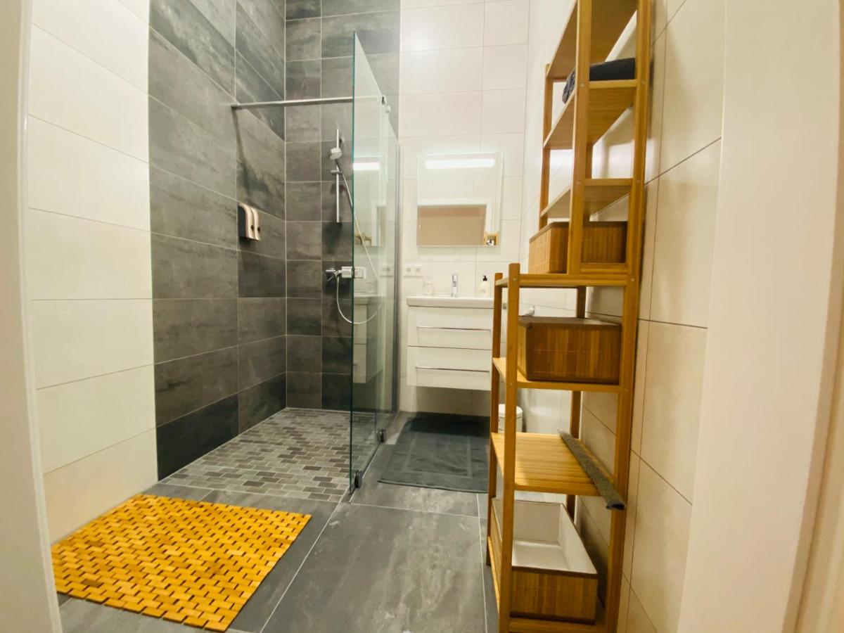 Suitetrails - Bright and chic apartment in Lux City