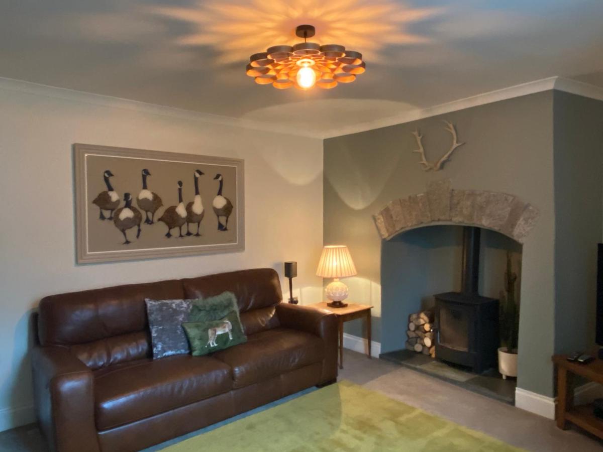 Treveighan Farmhouse - Housity