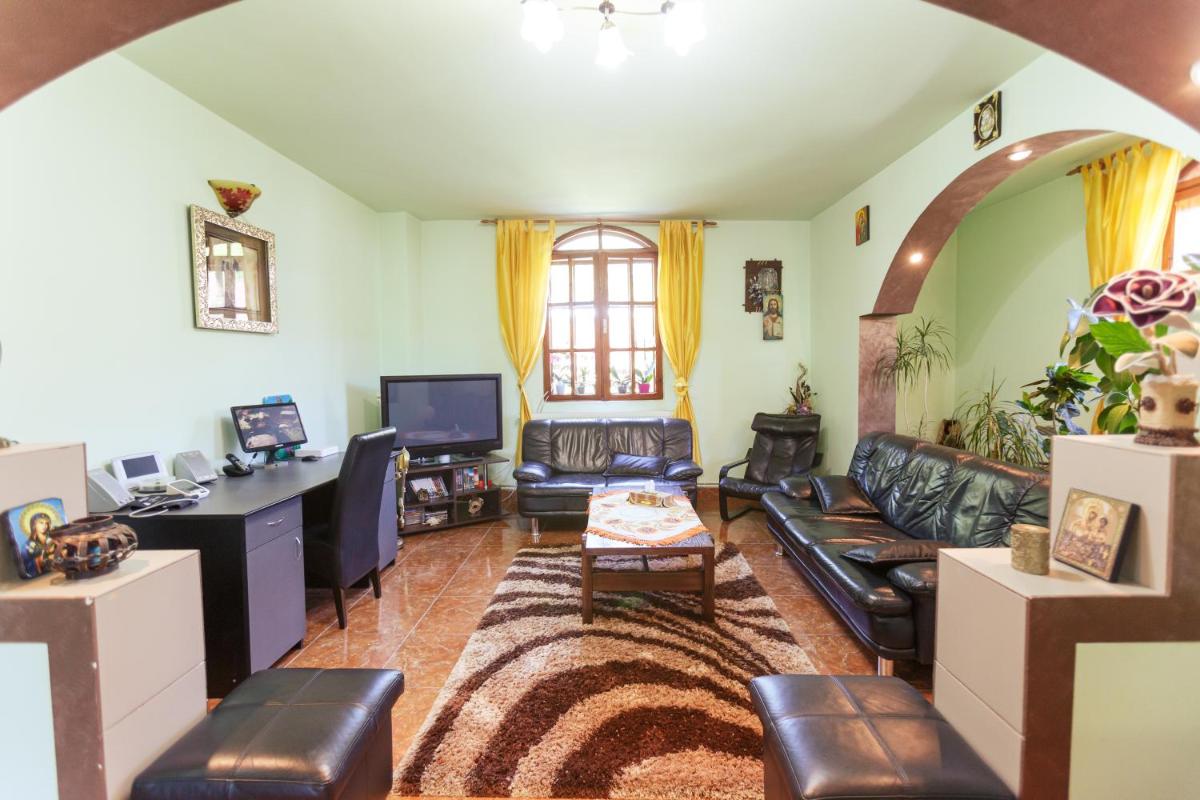 Casa dintre munti Karina - Housity