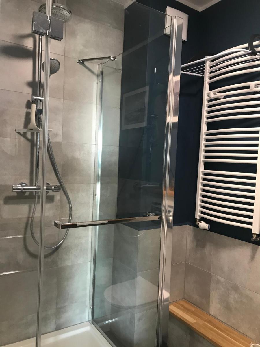 Apartament Holenderski z prywatnym miejscem postojowym w garazu - Housity